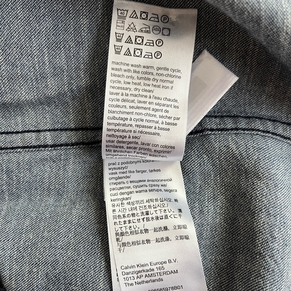Calvin Klein Men’s Denim Jeans Dark Blue Short Sleeve Shirt - Picture 6 of 6